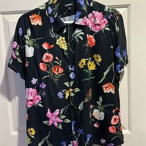 EXPRESS brand men’s button up floral shirt
